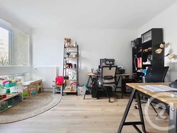 Appartement F4 à vendre  4 pièces - 86,60 m2 LE KREMLIN BICETRE - 94