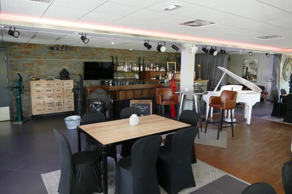 Restaurant / Authentique et charmante guinguette des bords de Marne