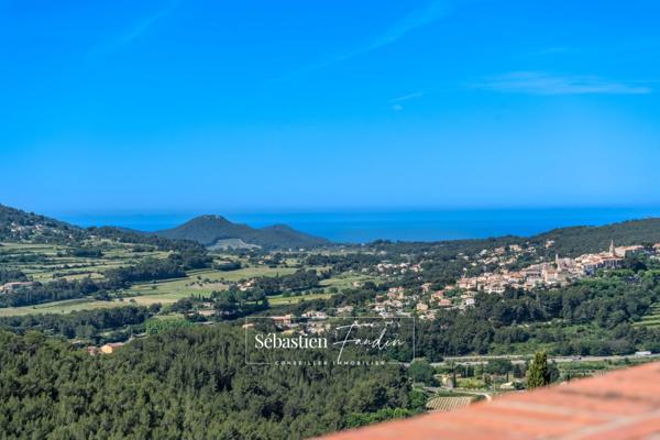 🛍️ À CÉDER – Droit au Bail – Emplacement N°1 au cœur du Castellet (83) 📍 Rue du Jeu de Paume – Centre piéton du village médiéval