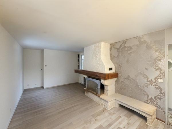 Proche Aix propriété comprenant 3 logements