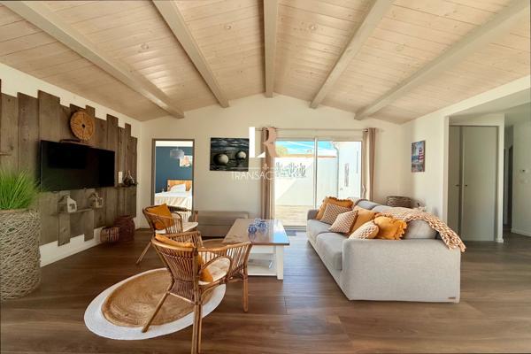 Saint-Martin-de-Ré (17410) St Martin - Maison rétaise à 700m de la plage