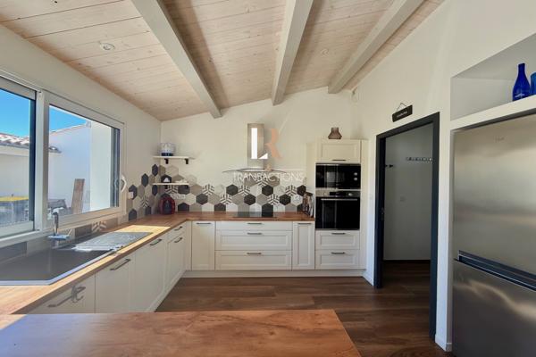 Saint-Martin-de-Ré (17410) St Martin - Maison rétaise à 700m de la plage