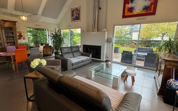 Maison à vendre    7 pièces • 211 m2 Olivet