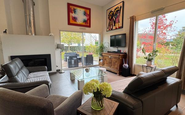 Maison à vendre    7 pièces • 211 m2 Olivet