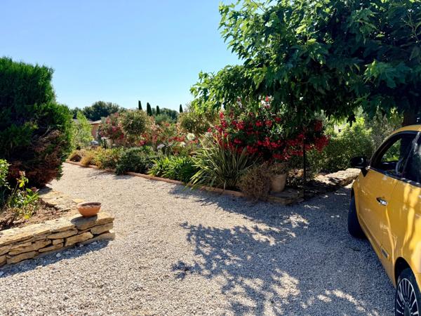 La CADIERE-D'AZUR – Élégante villa de plain-pied dans un environnement d'exception