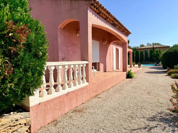 La CADIERE-D'AZUR – Élégante villa de plain-pied dans un environnement d'exception