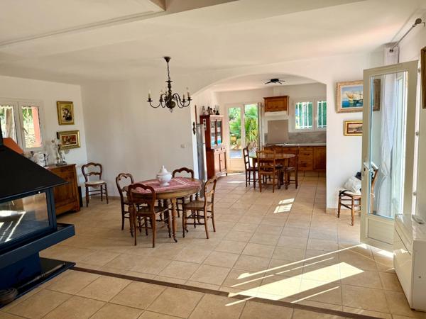 La CADIERE-D'AZUR – Élégante villa de plain-pied dans un environnement d'exception