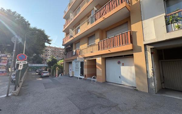 Stationnement à vendre