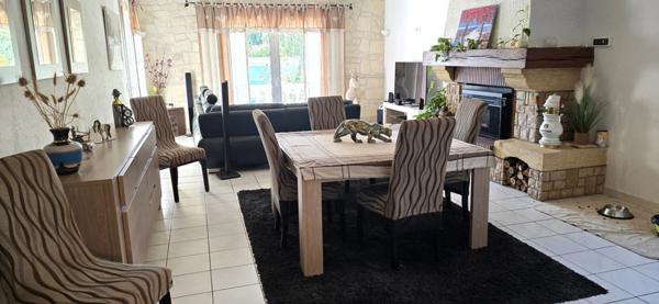 Villa T4 de 123,5 m² avec garage et piscine