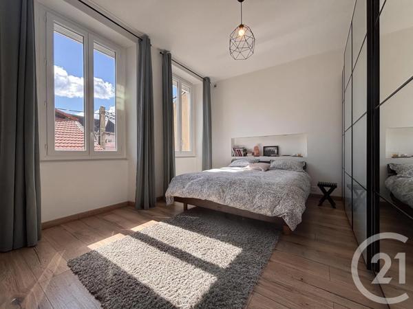 Appartement T3 à vendre  4 pièces - 75,48 m 2   LA TOUR DU PIN  - 38