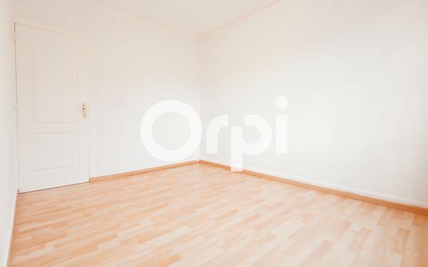 Immeuble à vendre    8 pièces •  Coudekerque-Branche