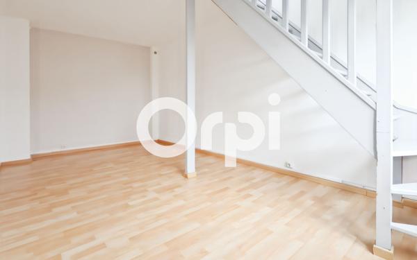 Immeuble à vendre    8 pièces •  Coudekerque-Branche