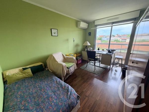 Appartement F5 à vendre  5 pièces - 112 m 2   ST CHAMOND  - 42