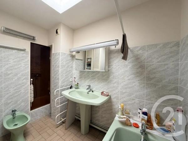 Appartement F5 à vendre  5 pièces - 112 m 2   ST CHAMOND  - 42