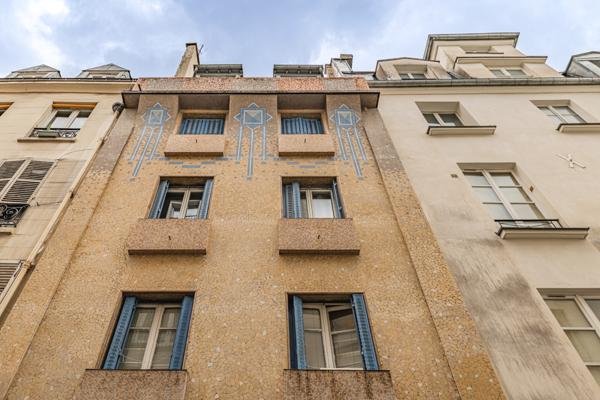 Secteur Porte St Martin - Appartement 2 pièces dernier étage rénové