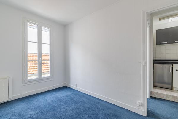 Secteur Porte St Martin - Appartement 2 pièces dernier étage rénové