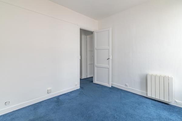 Secteur Porte St Martin - Appartement 2 pièces dernier étage rénové