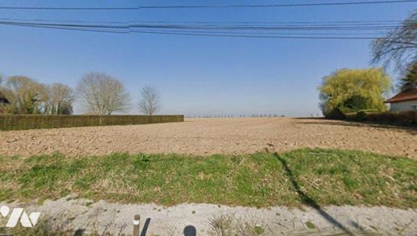 Terrain à vendre à AIRE SUR LA LYS dans le Pas-de-Calais (62)

Dans le hameau de Saint-Quenti...