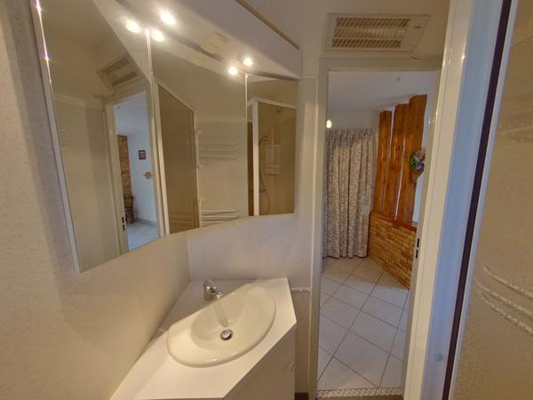 04400 BARCELONNETTE Appartement type 2 + cabine