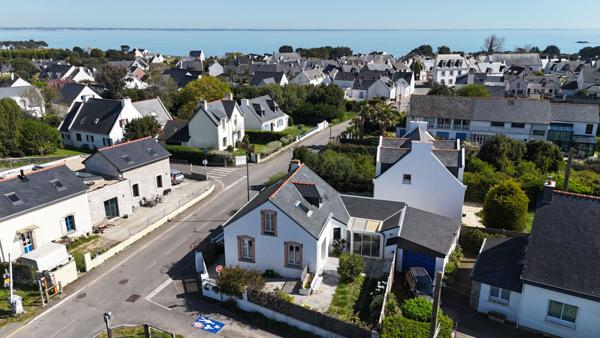 QUIBERON - Maison de 100 m² à vendre entièrement rénovée à 400 mètres des plages de la baie !