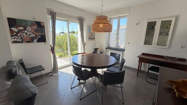 QUIBERON - Maison de 100 m² à vendre entièrement rénovée à 400 mètres des plages de la baie !