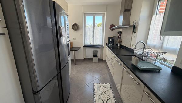QUIBERON - Maison de 100 m² à vendre entièrement rénovée à 400 mètres des plages de la baie !