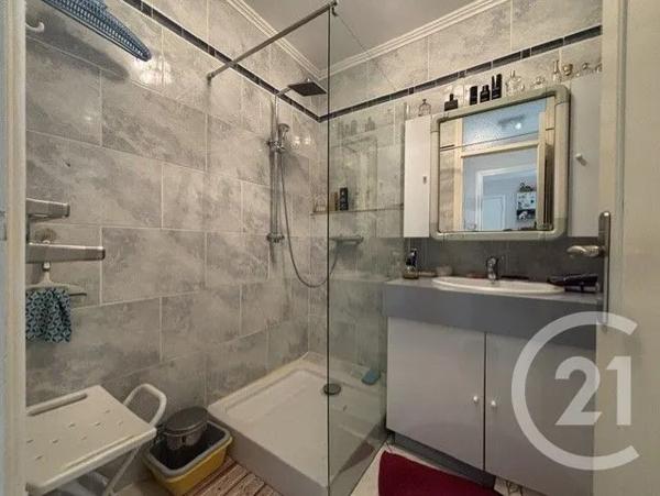 Appartement F3 à vendre  3 pièces - 61,51 m 2   ST GENIS LAVAL  - 69