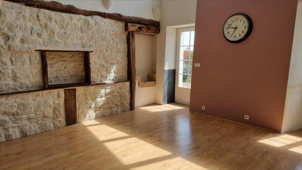 Maison à vendre à Jonzac en Charente-Maritime (17500), ref : 1837