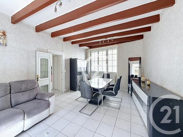 Maison à vendre  4 pièces - 74 m 2   JARNAC  - 16