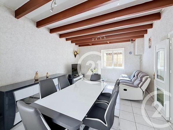 Maison à vendre  4 pièces - 74 m 2   JARNAC  - 16