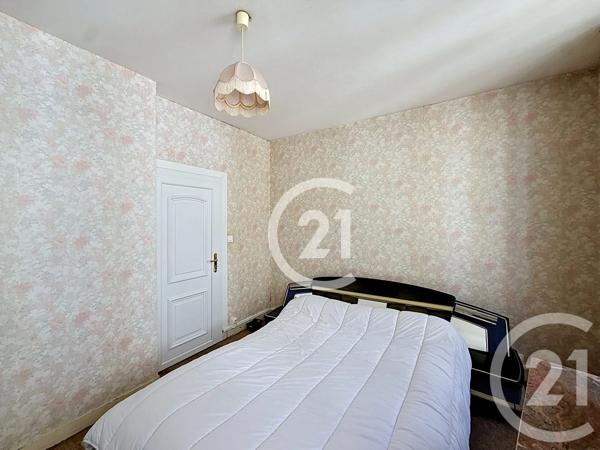 Maison à vendre  4 pièces - 74 m 2   JARNAC  - 16