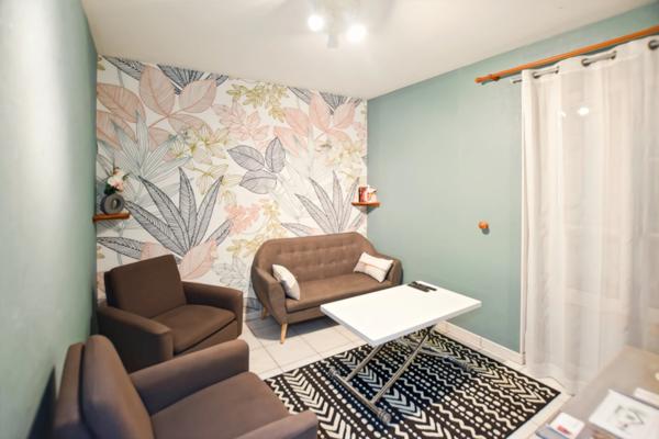 Propriété /gîtes/ chambre d'hôtes et grand terrain à St Sernin du Plain