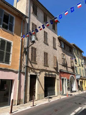 Immeuble à vendre à Valette-du-Var (83160)