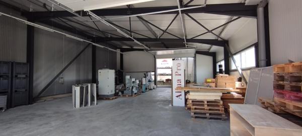 Batiment industriel de 810 m2  Saint-Donat-Sur-L'Herbasse