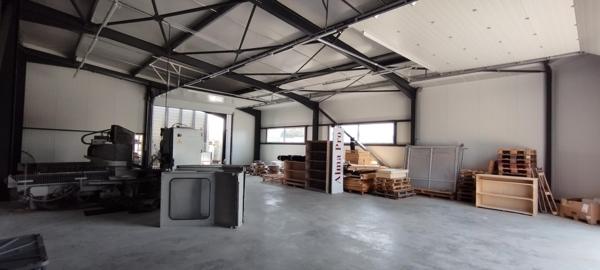 Batiment industriel de 810 m2  Saint-Donat-Sur-L'Herbasse