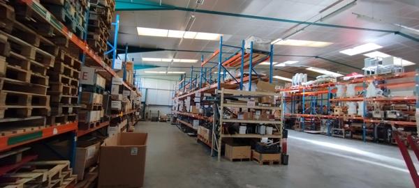 Batiment industriel de 810 m2  Saint-Donat-Sur-L'Herbasse