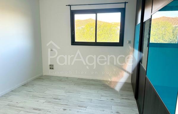 Maison moderne 5 pièces Spa de nage et terrain clos