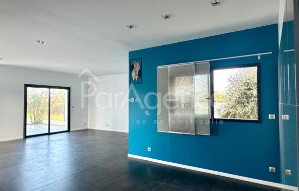 Maison moderne 5 pièces Spa de nage et terrain clos