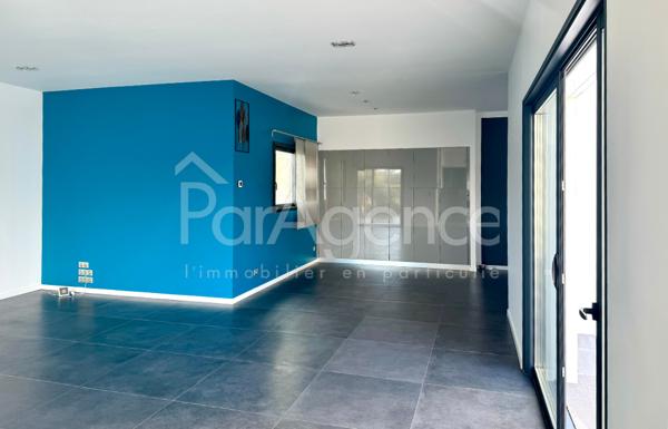 Maison moderne 5 pièces Spa de nage et terrain clos