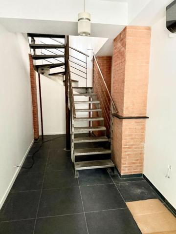 Sens Immeuble 10 pièce(s) 250 m2, Bien à fort potentiel ! Usage habitation, commercial ou mixte !