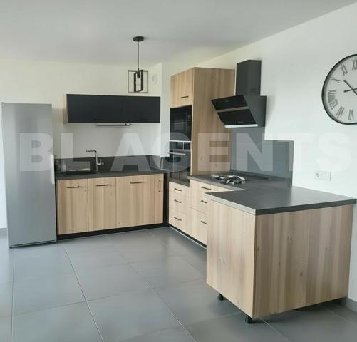 EXCLUSIVITÉ - T4 AVEC TERRASSE ET VUE MER - AVENUE DE BORGO