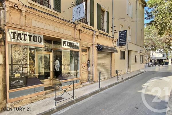 à vendre  37,69 m 2   ST MARTIN DE CRAU  - 13