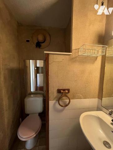 Un studio cabine de 17,84 m2 dans une résidence avec parking et piscine