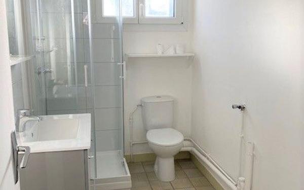 Appartement à louer    1 pièce •  Villepinte