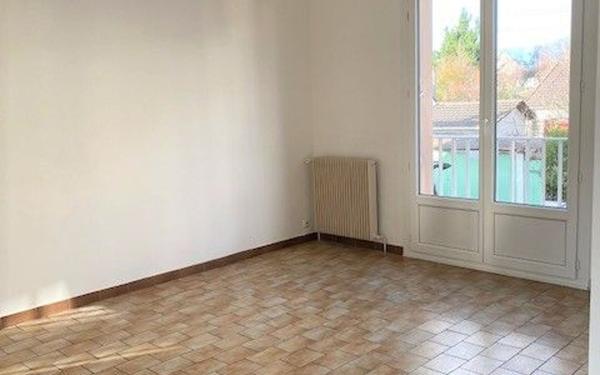 Appartement à louer    1 pièce •  Villepinte