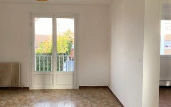 Appartement à louer    1 pièce •  Villepinte