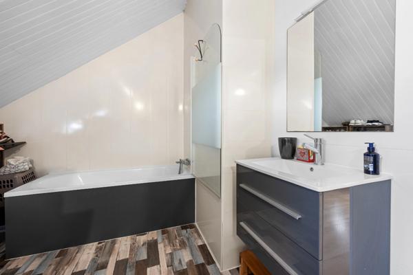 Élégante demeure familiale de 276 m² avec piscine et parc arboré – Le Tampon