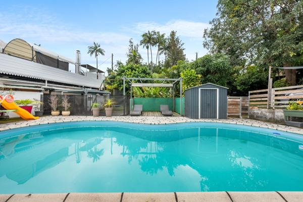 Élégante demeure familiale de 276 m² avec piscine et parc arboré – Le Tampon