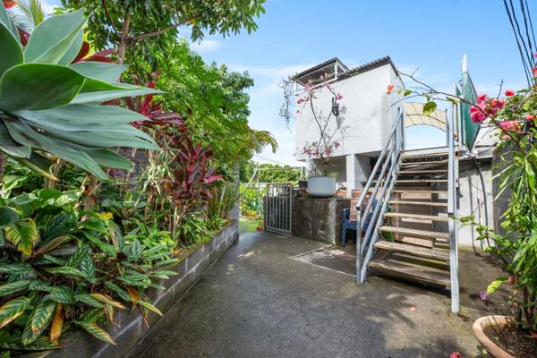 Élégante demeure familiale de 276 m² avec piscine et parc arboré – Le Tampon