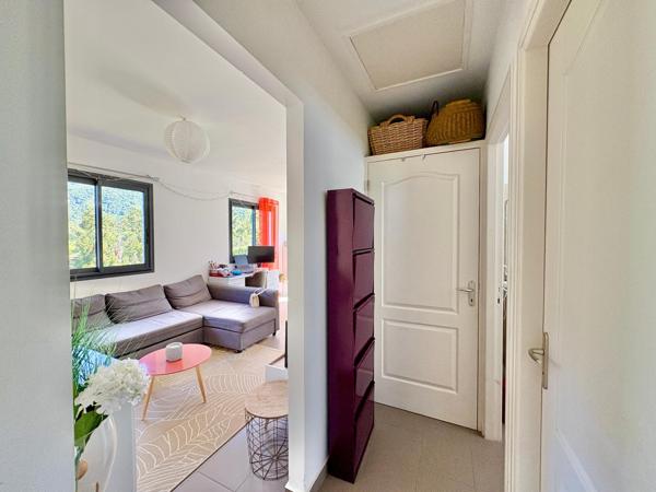 Maison récente avec une vue magnifique